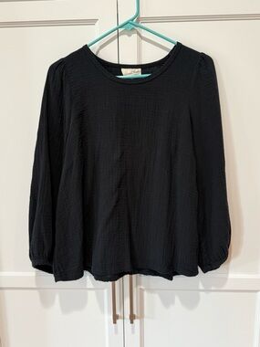 Universal Thread Black Long Sleeve Peasant Top